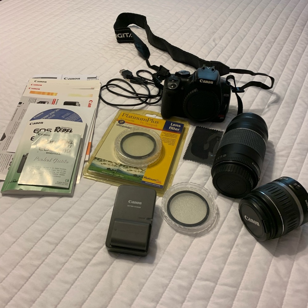 Canon rebel xti camera